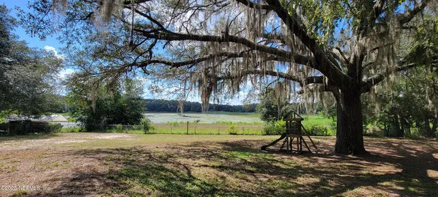 $110,000 | 279 North Cooper Lake Drive, Interlachen, FL 32148