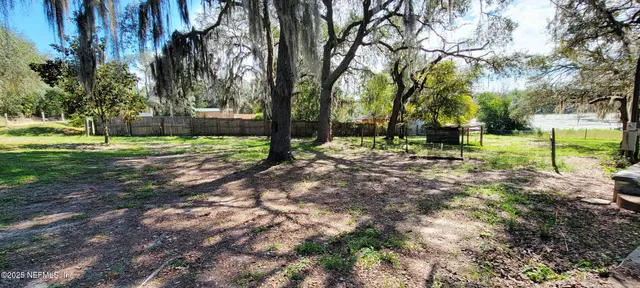 $110,000 | 279 North Cooper Lake Drive, Interlachen, FL 32148