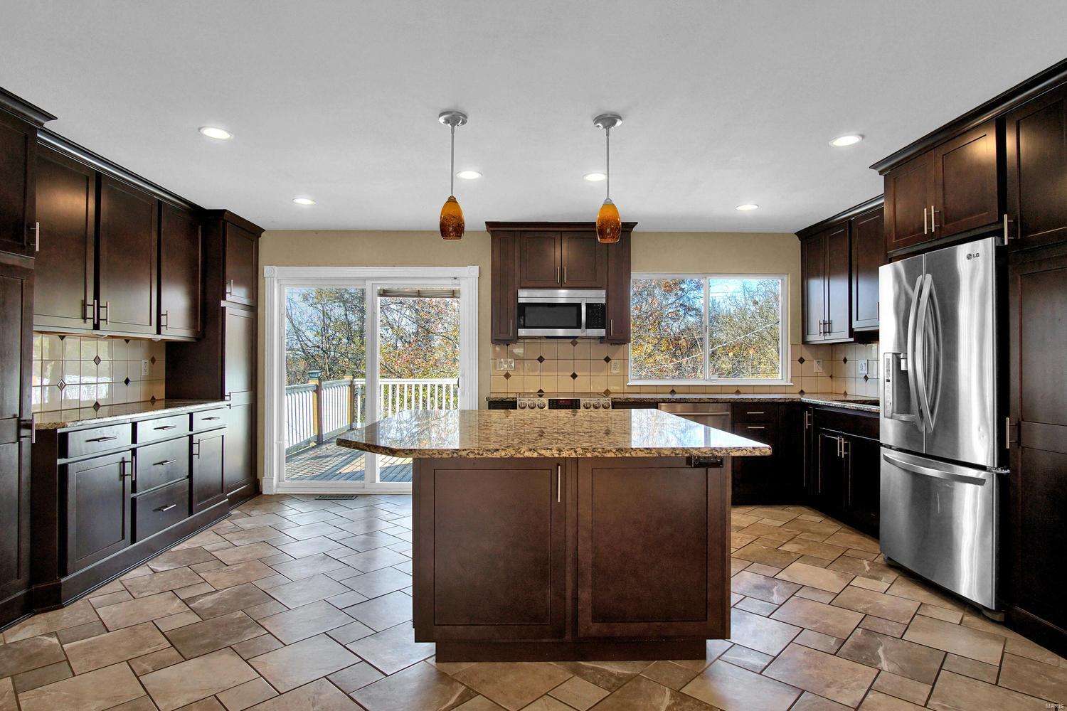 625 Burwick Terrace Manchester, MO 63021 - Photo 3 of 29 Gallery Image 3