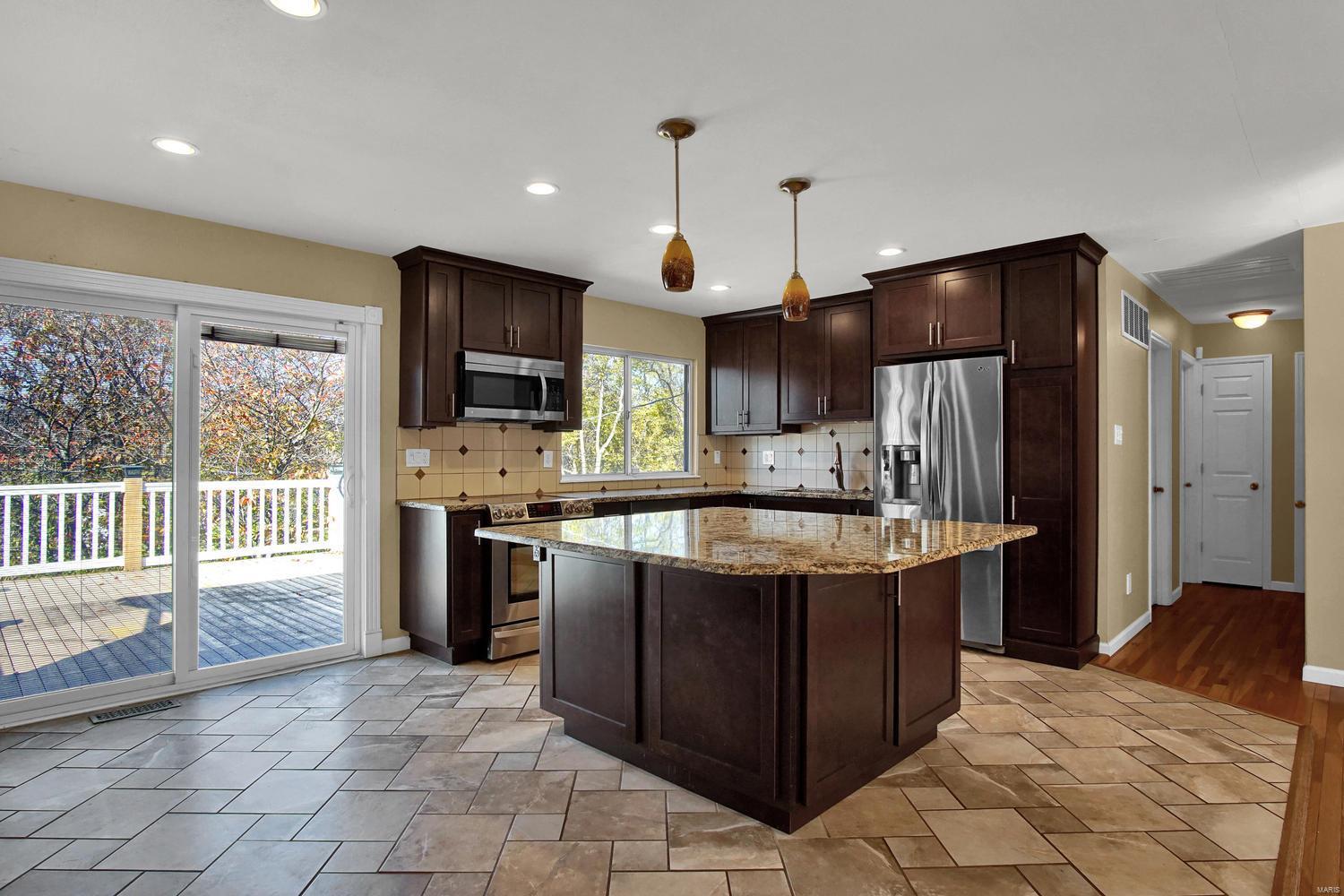 625 Burwick Terrace Manchester, MO 63021 - Photo 4 of 29 Gallery Image 4