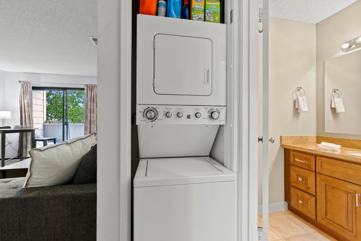 230 Stonegate Circle San Jose, CA 95110 - Photo 14 of 18 a utility room with dryer and washer