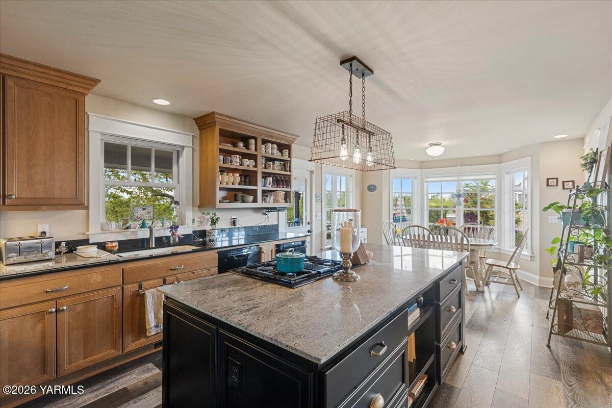 31 Gilbert Road Zillah, WA 98953 - Photo 14 of 59 Kitchen