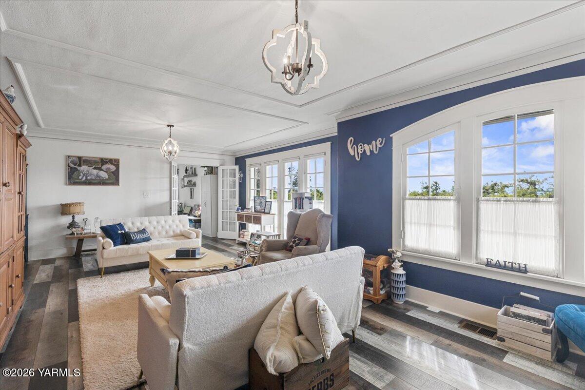 31 Gilbert Road Zillah, WA 98953 - Photo 20 of 59 Parlor/Living Room