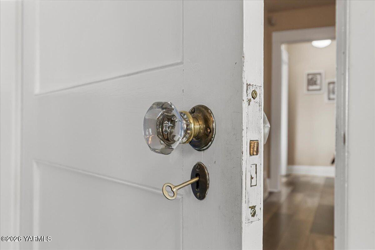 31 Gilbert Road Zillah, WA 98953 - Photo 23 of 59 Primary Bedroom Door