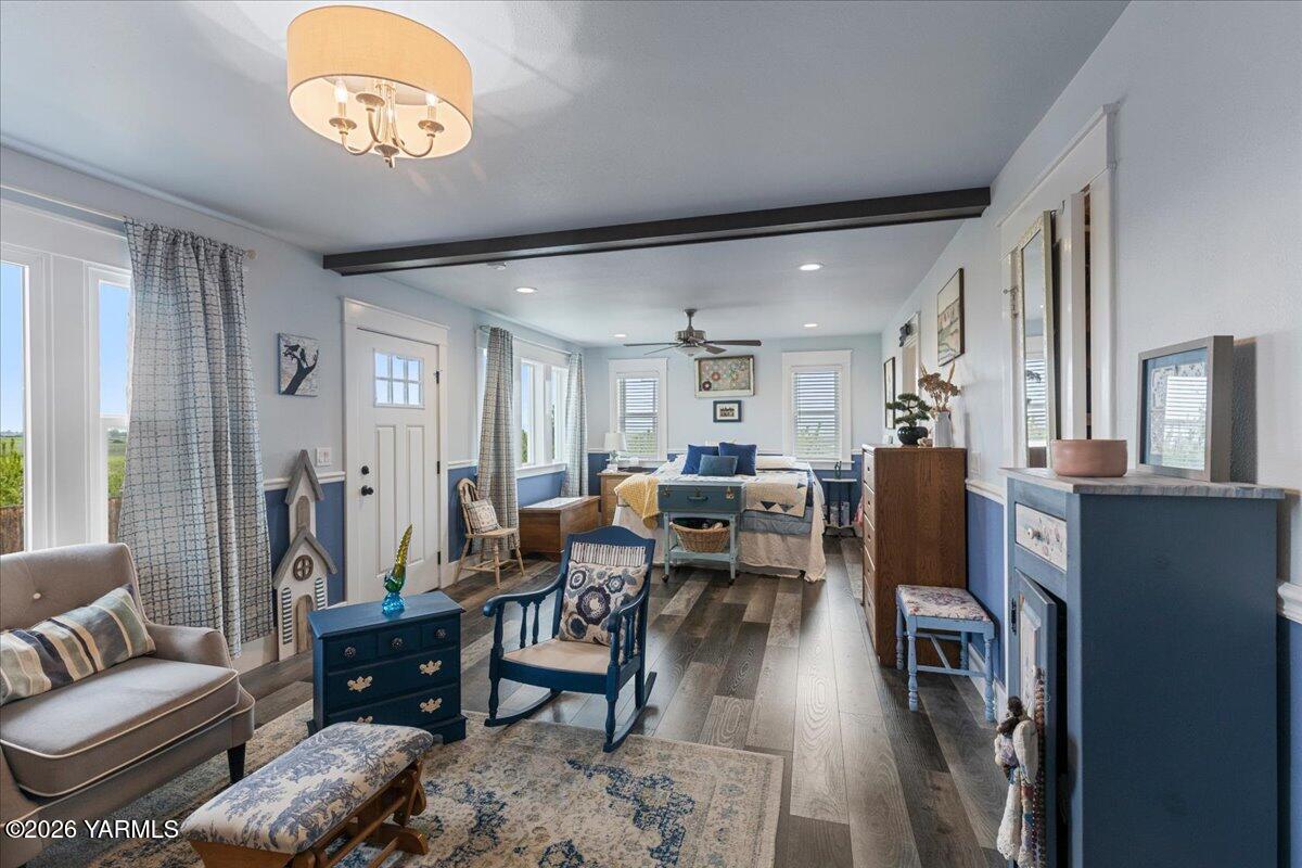 31 Gilbert Road Zillah, WA 98953 - Photo 24 of 59 Primary Bedroom