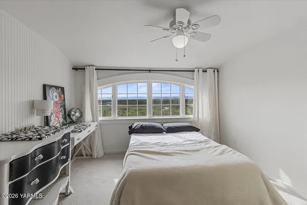 $727,000 | 31 Gilbert Road, Zillah, WA 98953