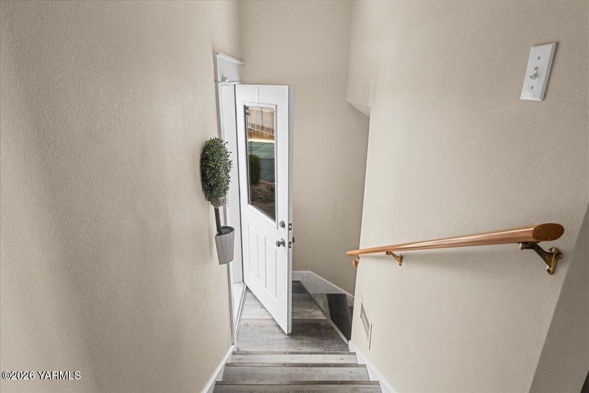 31 Gilbert Road Zillah, WA 98953 - Photo 45 of 59 Stairs Leading to Fenced Pool Area