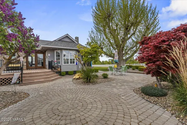 $727,000 | 31 Gilbert Road, Zillah, WA 98953