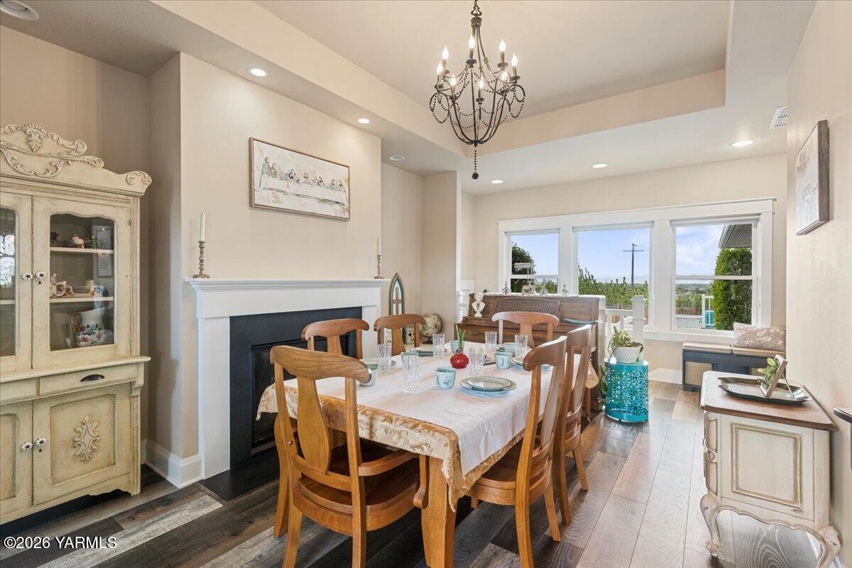 31 Gilbert Road Zillah, WA 98953 - Photo 10 of 59 Flex Space w/Gas Fireplace