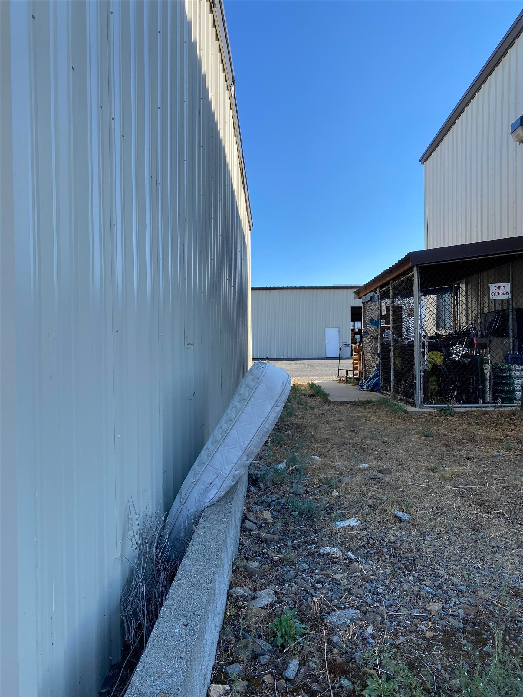 1530 Lucas Road Yreka, CA 96097 - Photo 5 of 16 Gallery Image 5