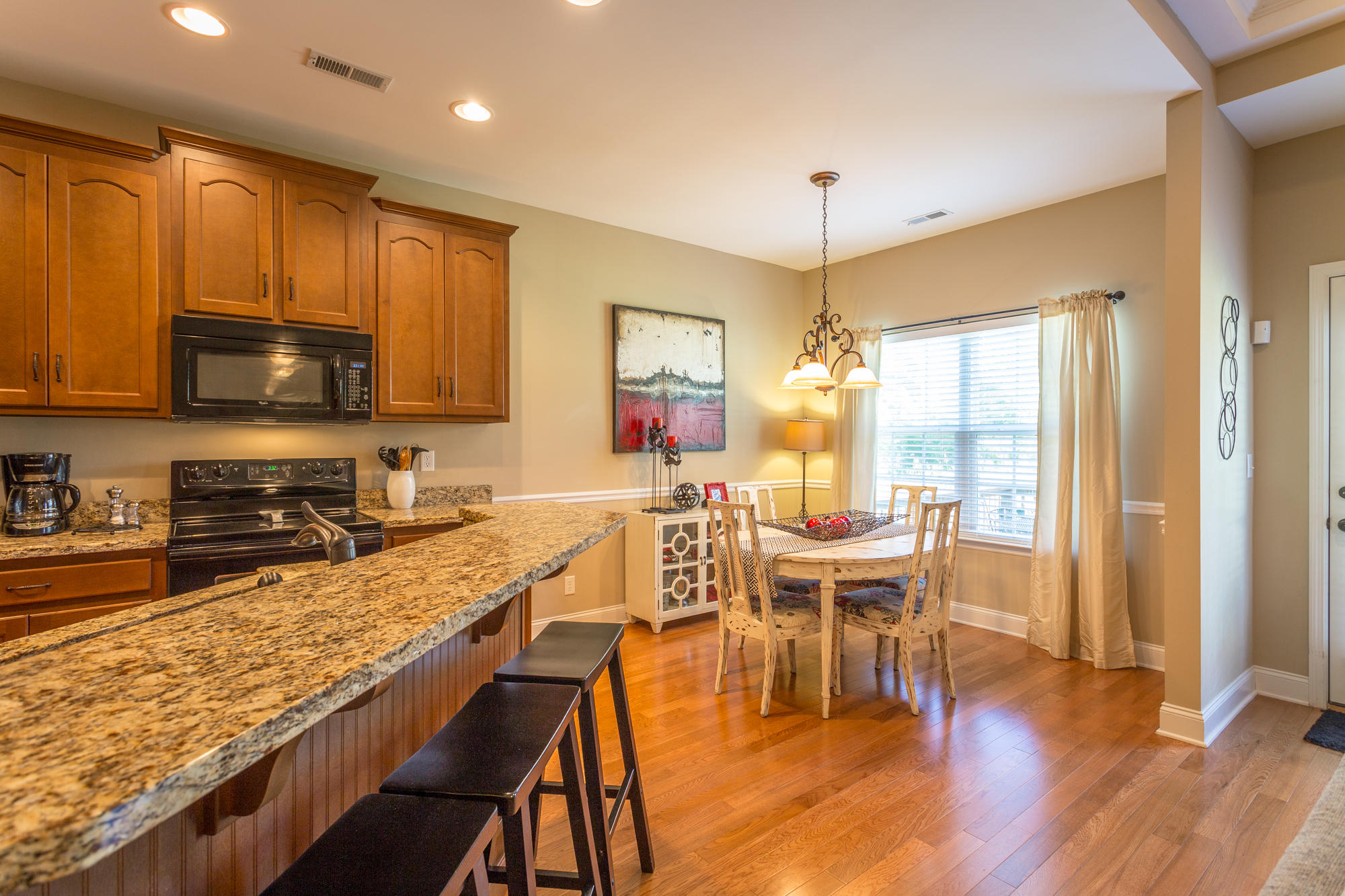 8645 Blanche Road Ooltewah, TN 37363 - Photo 15 of 46 Eat-in area