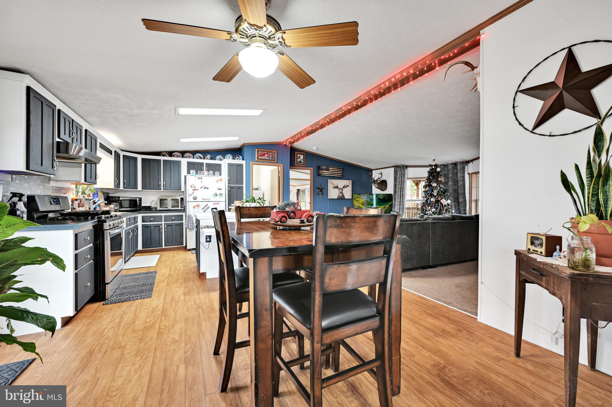 60 Bordnersville Road Jonestown, PA 17038 - Photo 18 of 45 a dining room with furniture and window