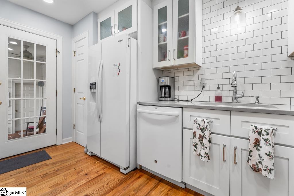 1207 Shadow Way Greenville, SC 29615 - Photo 11 of 49