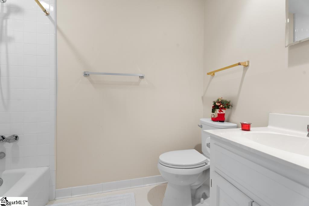 1207 Shadow Way Greenville, SC 29615 - Photo 30 of 49