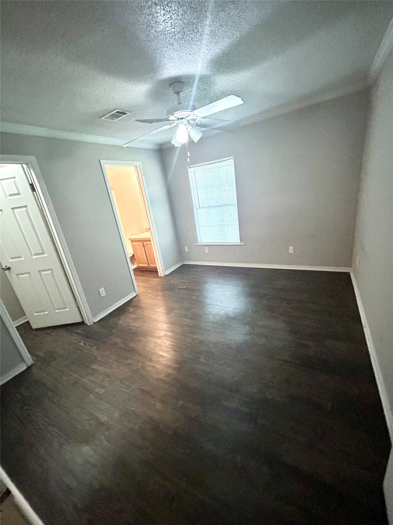 138 Varsity Circle Huntsville, TX 77340 - Photo 10 of 12