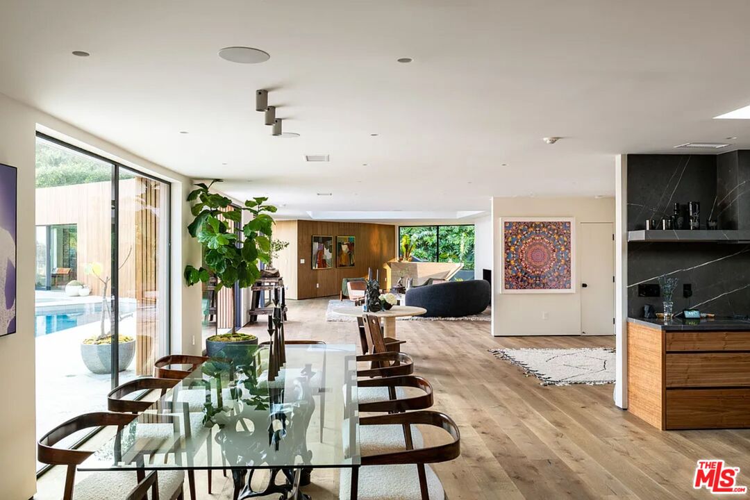 1883 Rising Glen Road Los Angeles, CA 90069 - Photo 11 of 40 Gallery Image 11