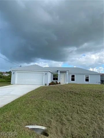 $1,850 | 3010 67th Street West, Lehigh Acres, FL 33971