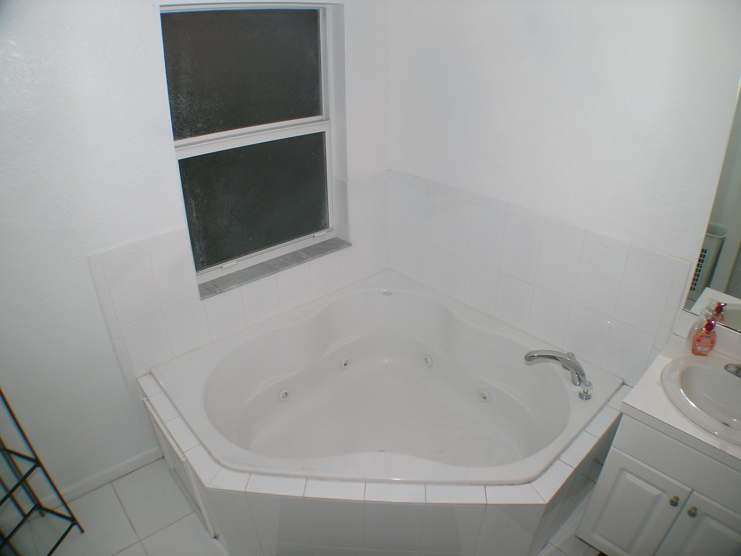 4885 Lincoln Road Delray Beach, FL 33445 - Photo 10 of 16 DSCN8913