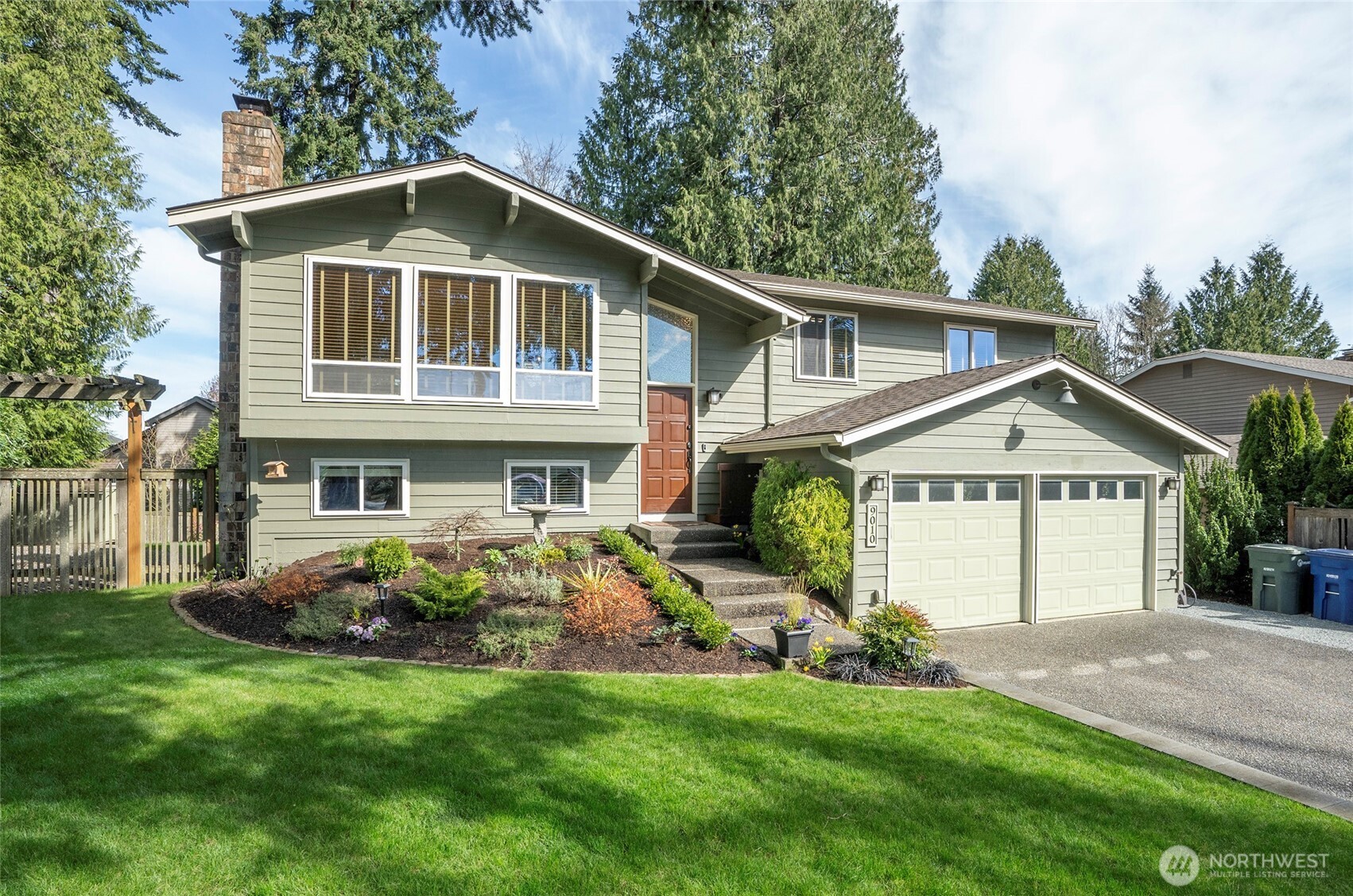 9010 Northeast 195th Street Bothell, WA 98011 - Photo 4 of 40 Gallery Image 4