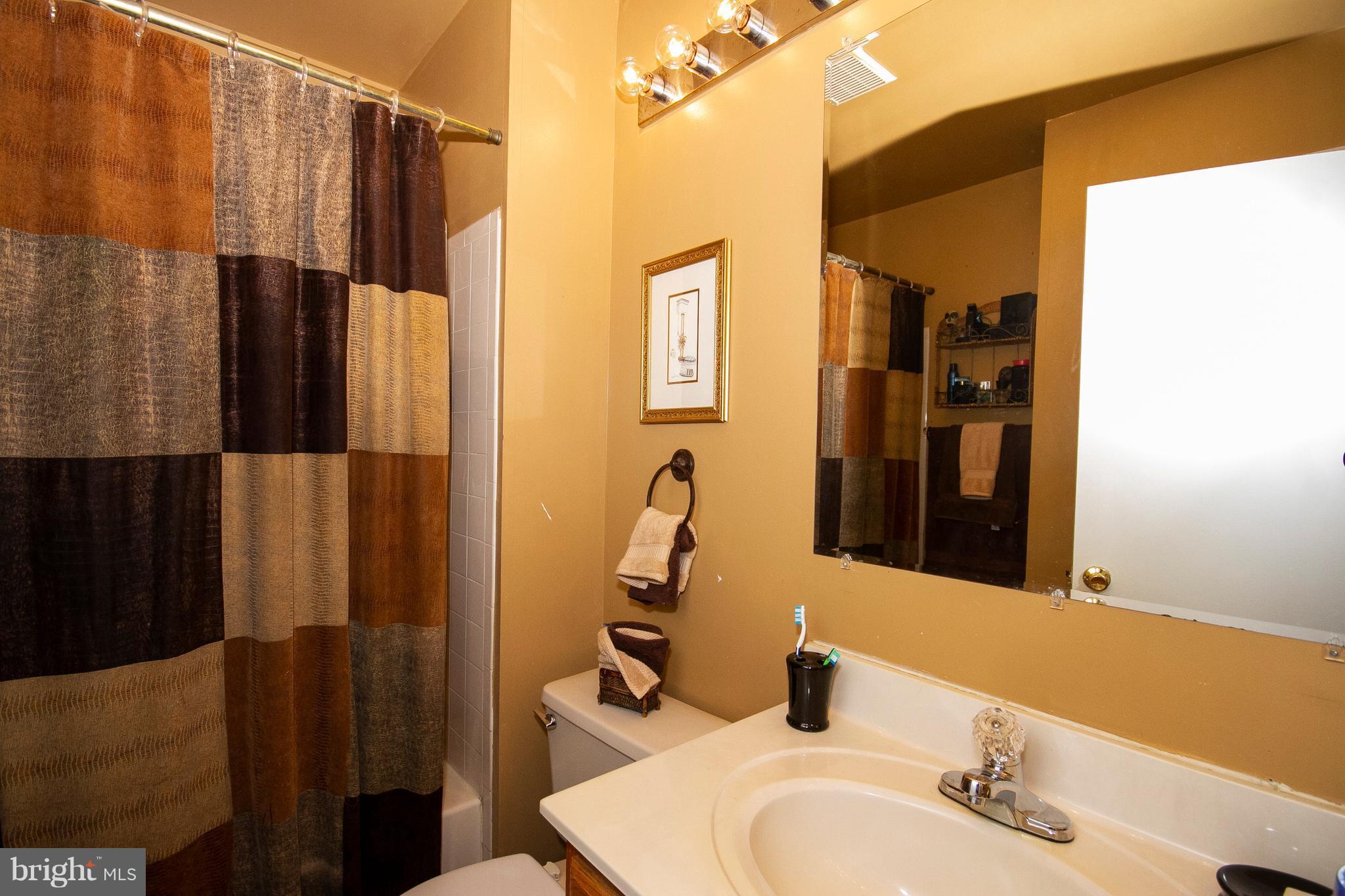 4212 Spring Avenue Halethorpe, MD 21227 - Photo 20 of 30 Bath