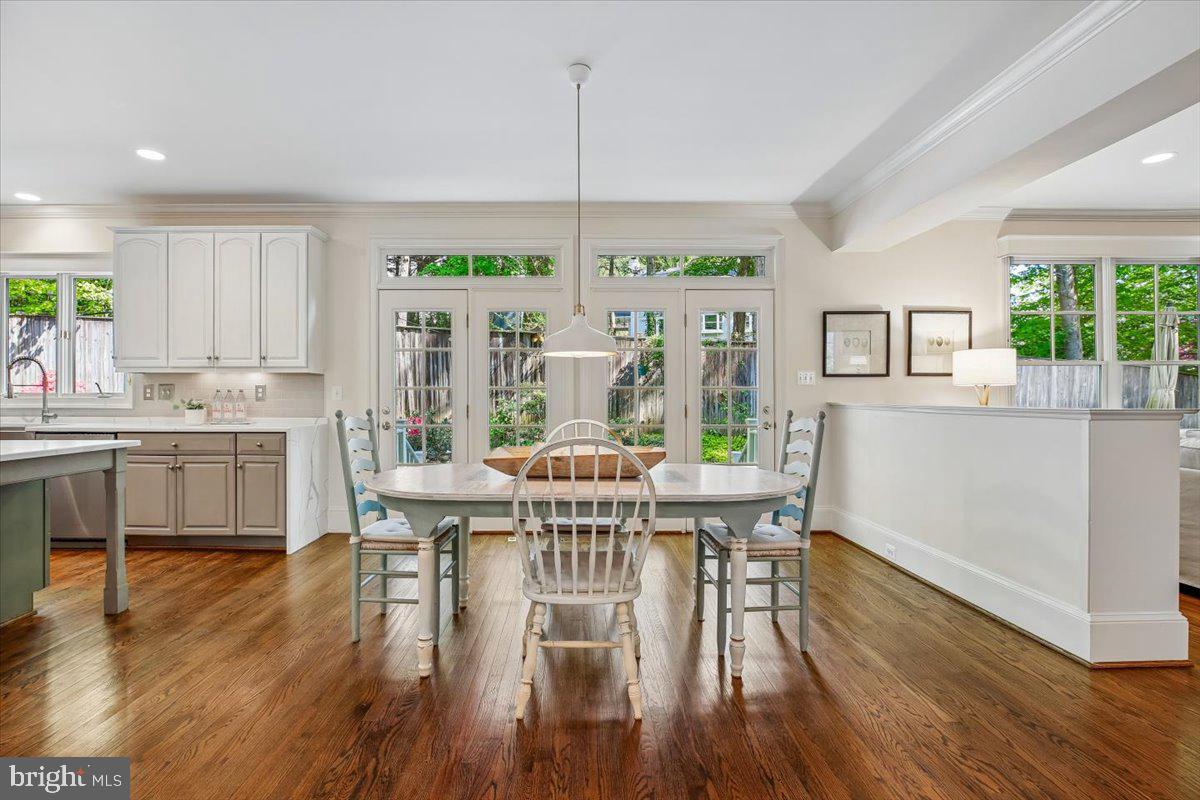 6302 Walhonding Road Bethesda, MD 20816 - Photo 28 of 101 Kitchen eat-in