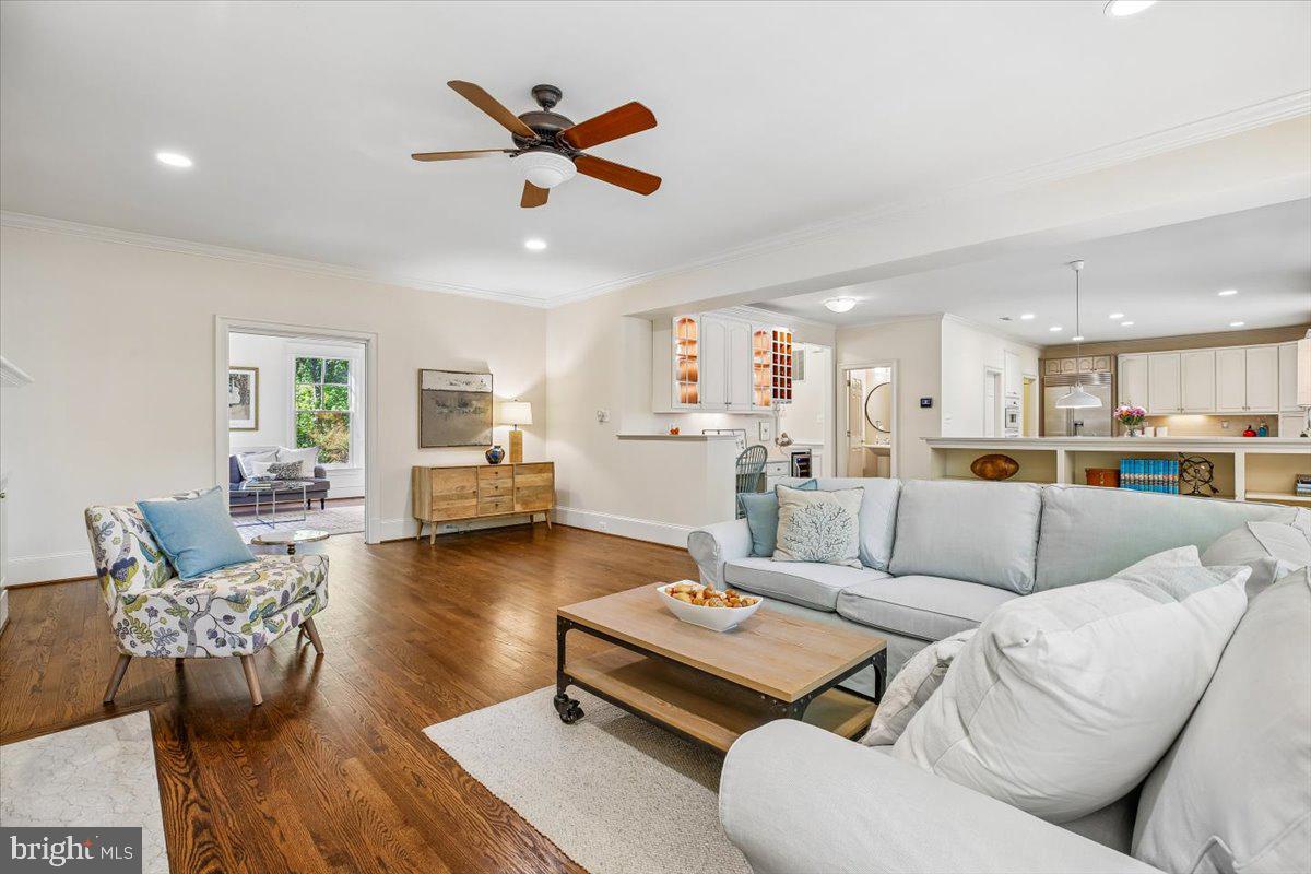 6302 Walhonding Road Bethesda, MD 20816 - Photo 29 of 101 Family Room