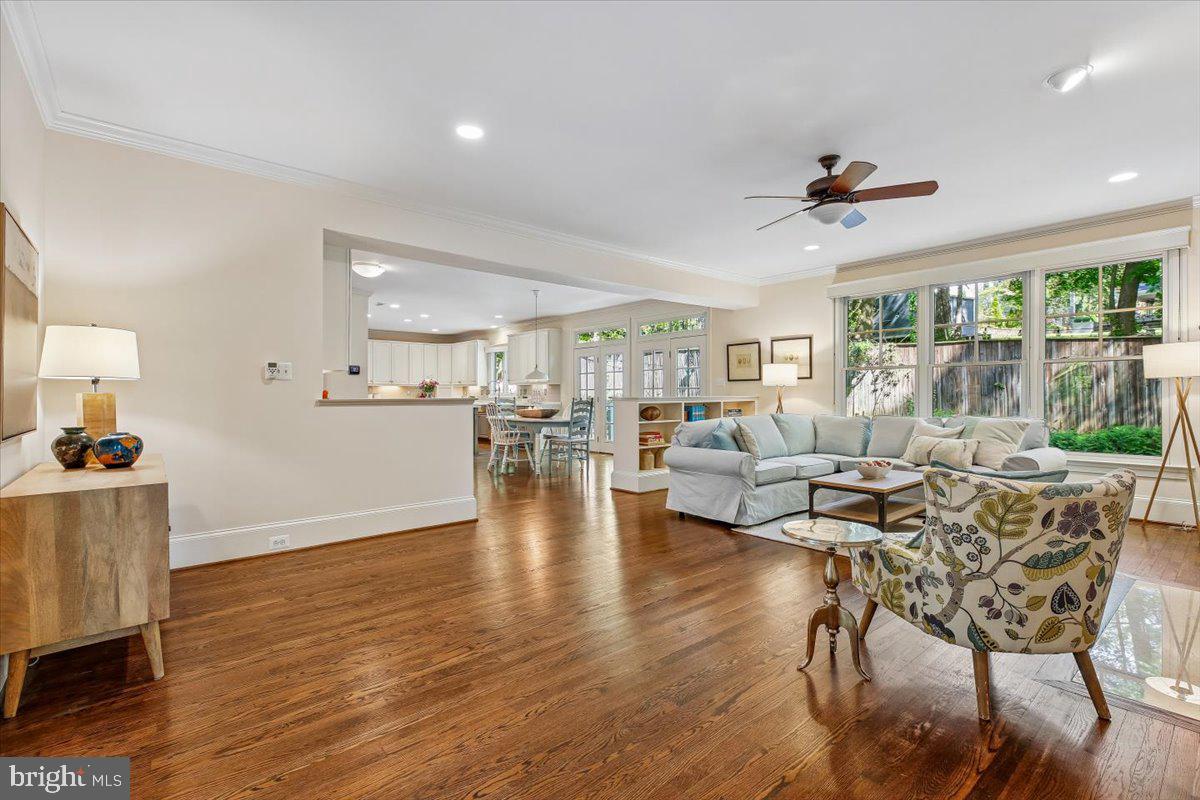 6302 Walhonding Road Bethesda, MD 20816 - Photo 31 of 101 Family Room