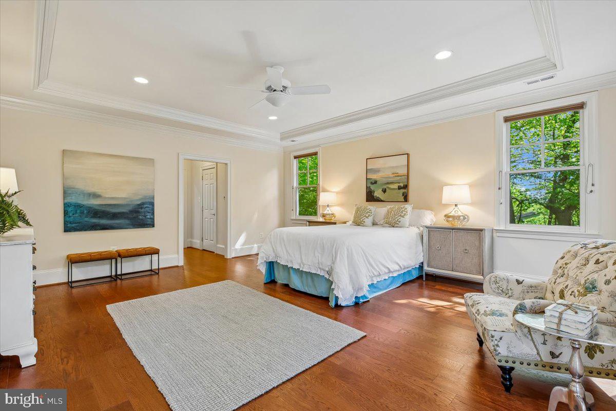 6302 Walhonding Road Bethesda, MD 20816 - Photo 40 of 101 Primary Bedroom Suite