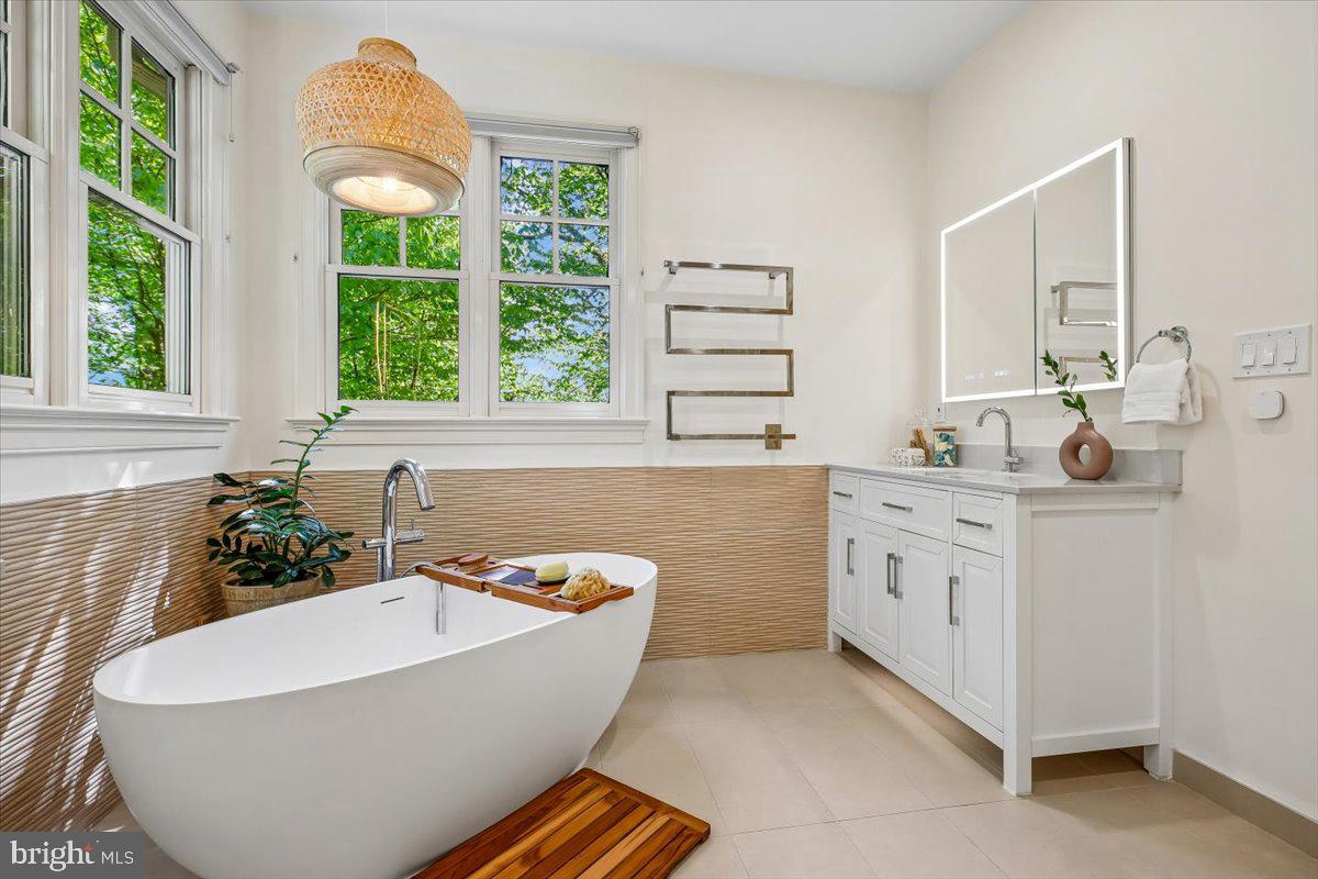 6302 Walhonding Road Bethesda, MD 20816 - Photo 43 of 101 Primary Bathroom