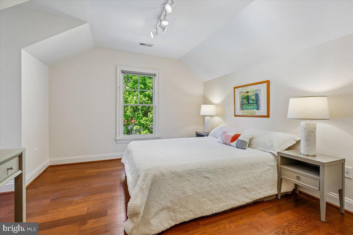 6302 Walhonding Road Bethesda, MD 20816 - Photo 64 of 101 Bedroom #5