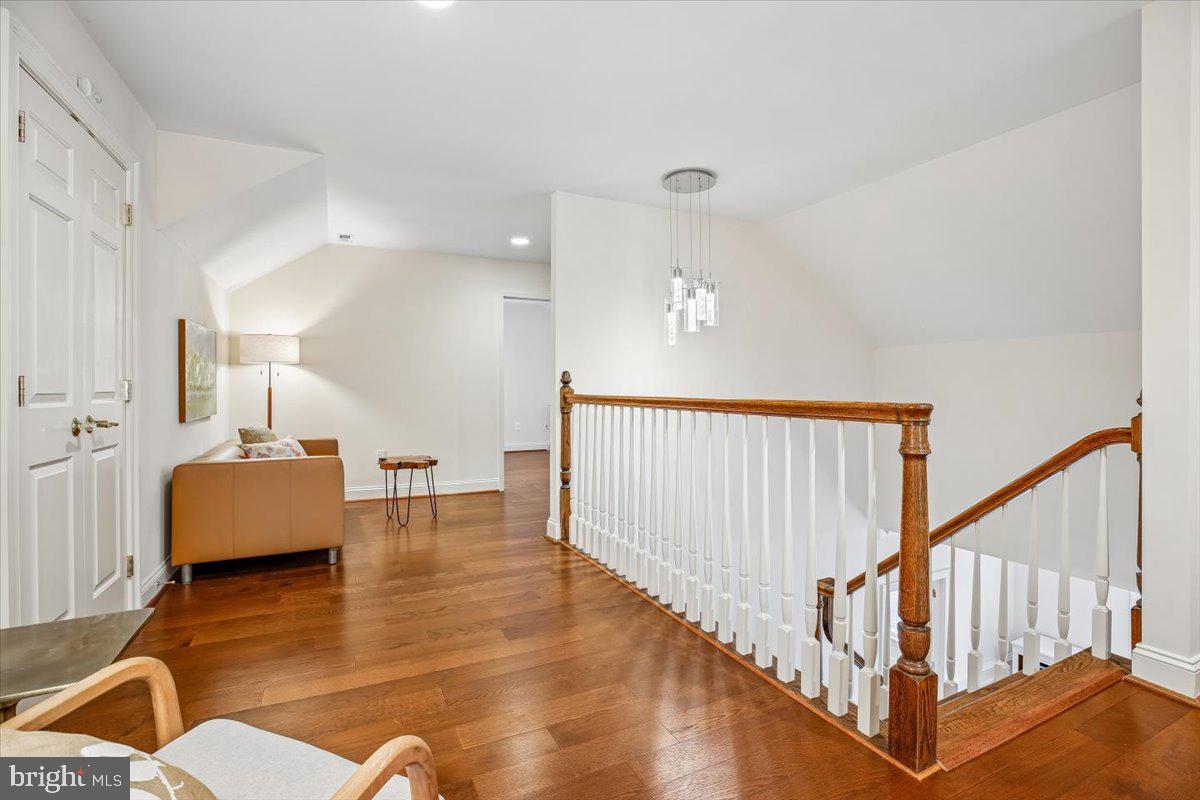 6302 Walhonding Road Bethesda, MD 20816 - Photo 68 of 101 Third Floor Bonus Space