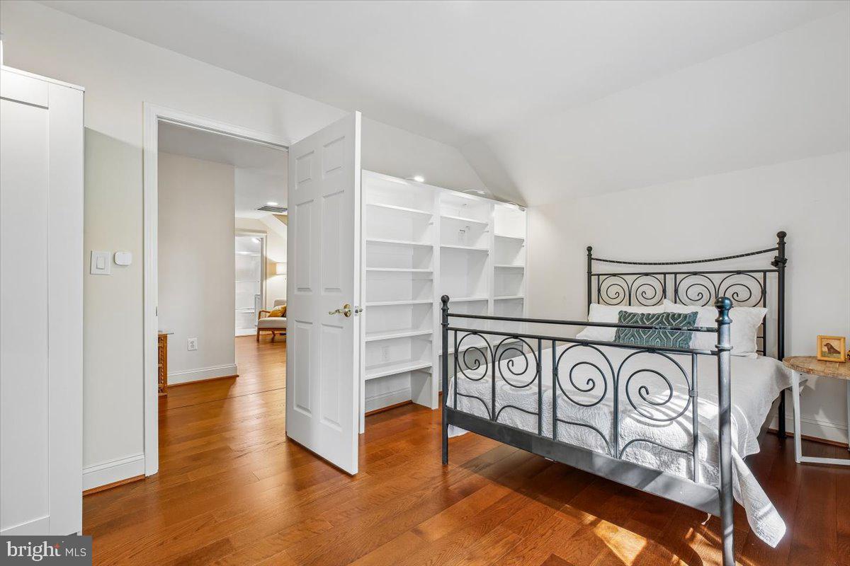 6302 Walhonding Road Bethesda, MD 20816 - Photo 70 of 101 Bedroom #6