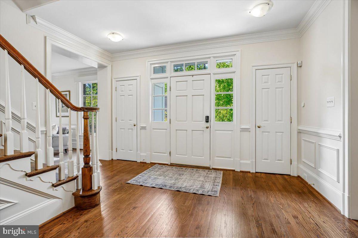 6302 Walhonding Road Bethesda, MD 20816 - Photo 7 of 101 Foyer