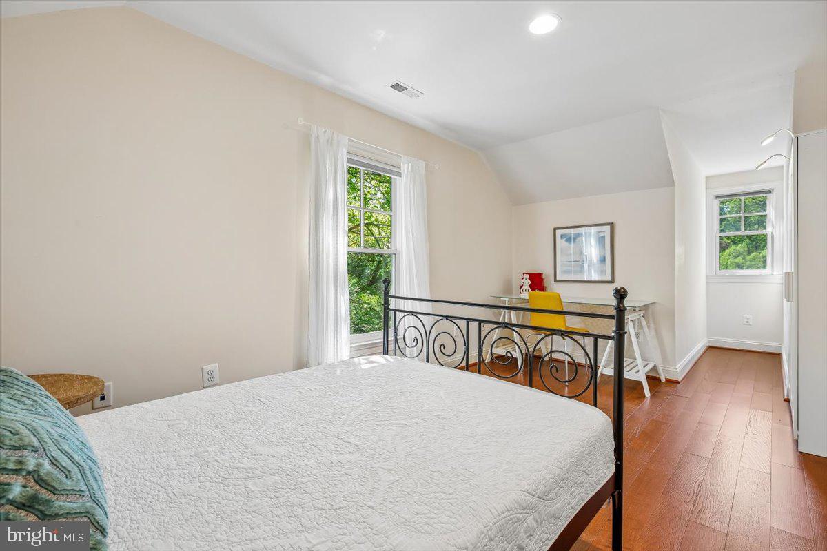 6302 Walhonding Road Bethesda, MD 20816 - Photo 73 of 101 Bedroom #5