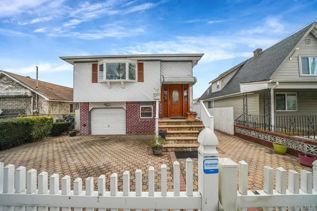 $649,999 | 260 Yale Street, Hempstead, NY 11550