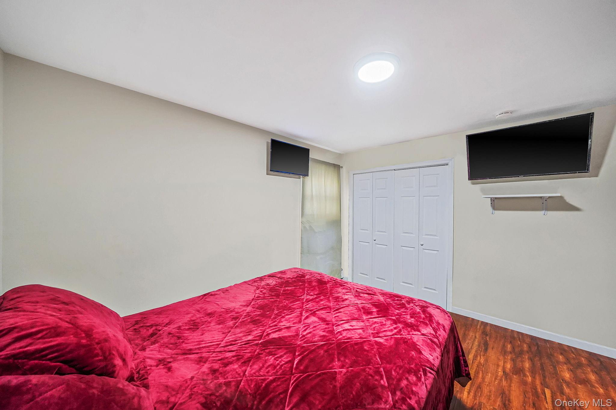 260 Yale Street Hempstead, NY 11550 - Photo 17 of 30