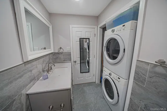 $649,999 | 260 Yale Street, Hempstead, NY 11550