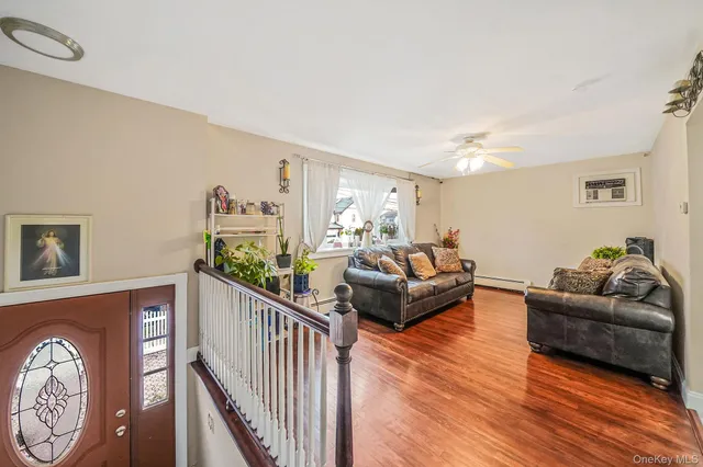 $649,999 | 260 Yale Street, Hempstead, NY 11550