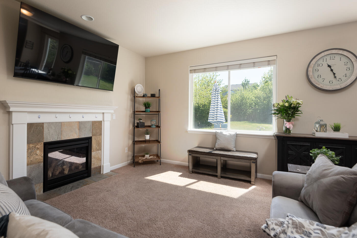 2664 Southwest 50th Street Redmond, OR 97756 - Photo 7 of 25 50th_Chris-20