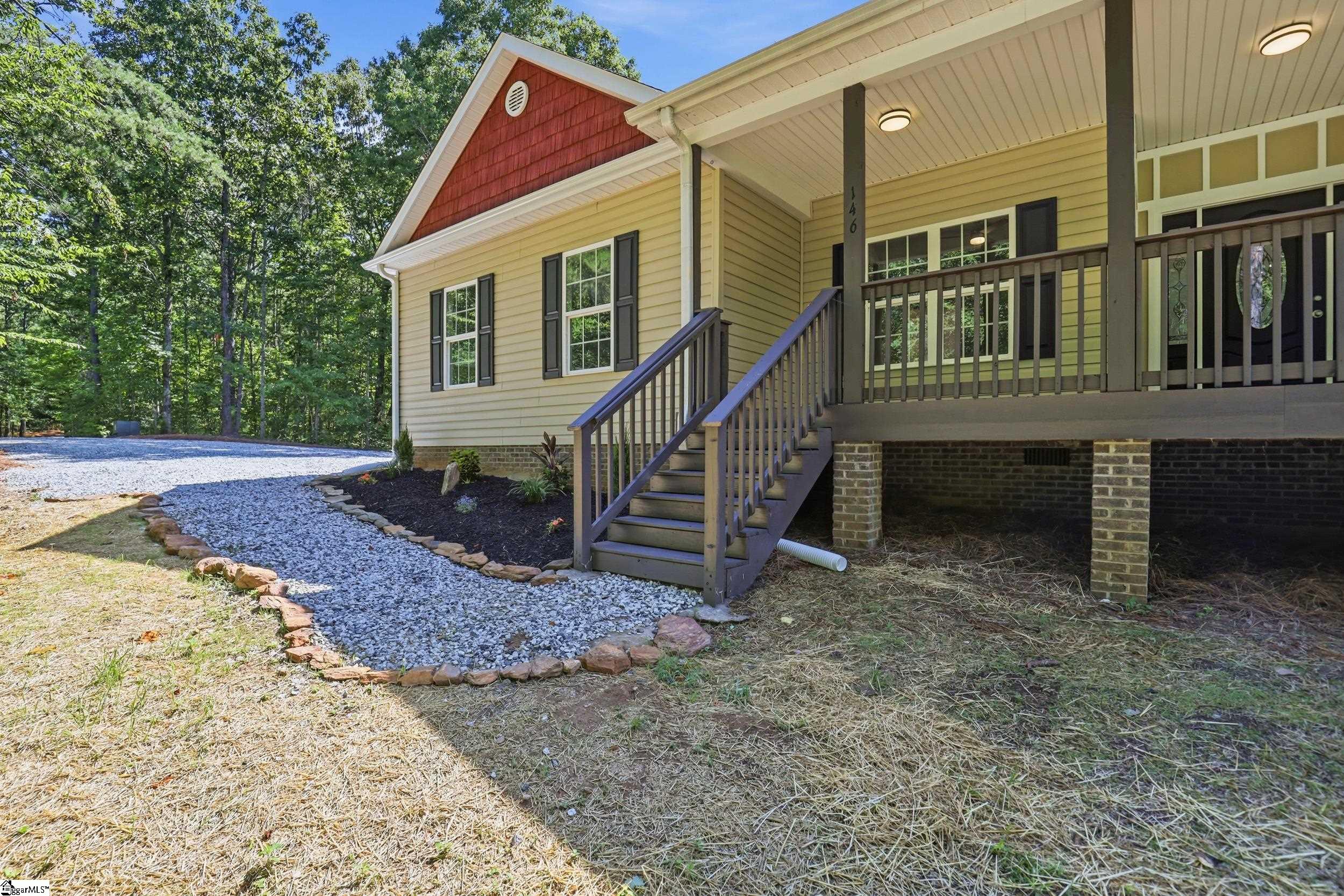146 Windmont Road Pickens, SC 29671 - Photo 3 of 39