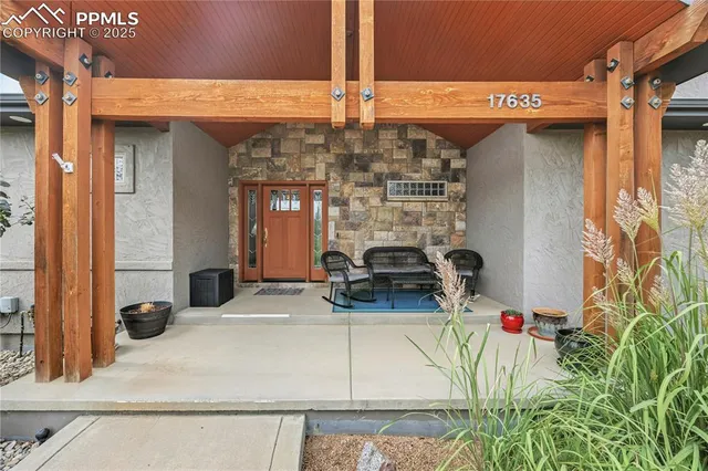 $999,999 | 17635 Silver Fox Court, Mead, CO 80542