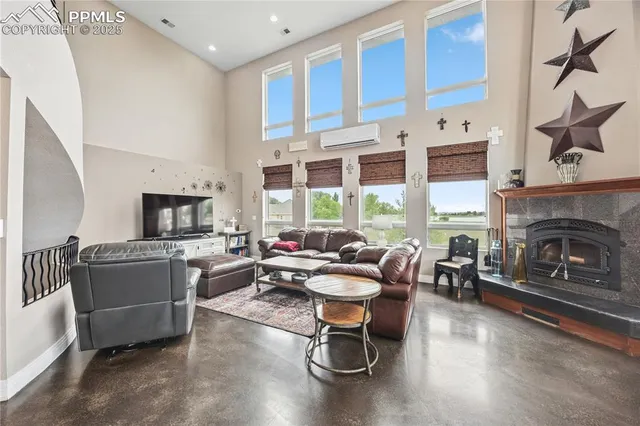 $999,999 | 17635 Silver Fox Court, Mead, CO 80542