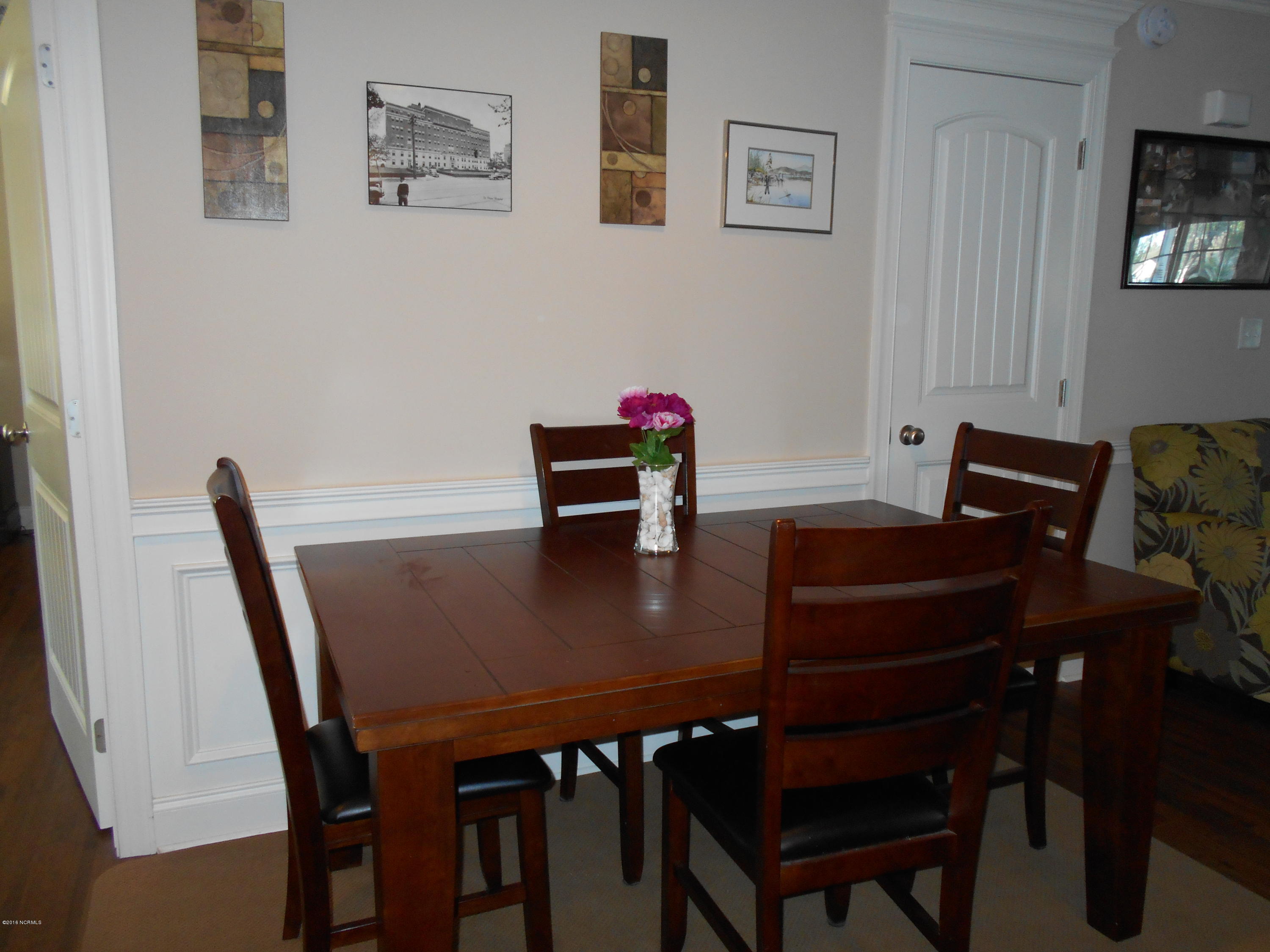 2001 Pinehurst Road Southport, NC 28461 - Photo 5 of 19 dining area, picture frame molding