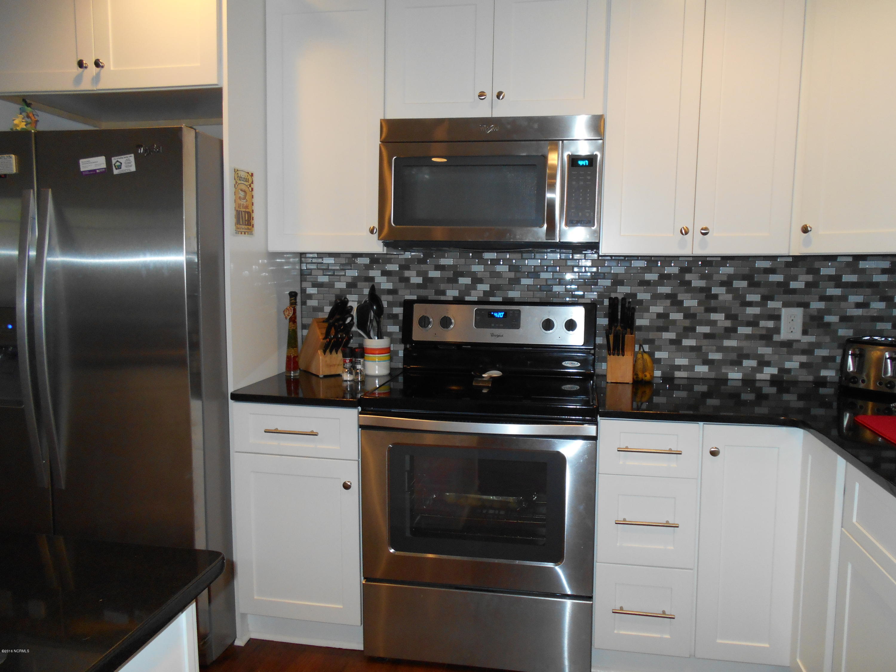 2001 Pinehurst Road Southport, NC 28461 - Photo 7 of 19 stainless steel appliances
