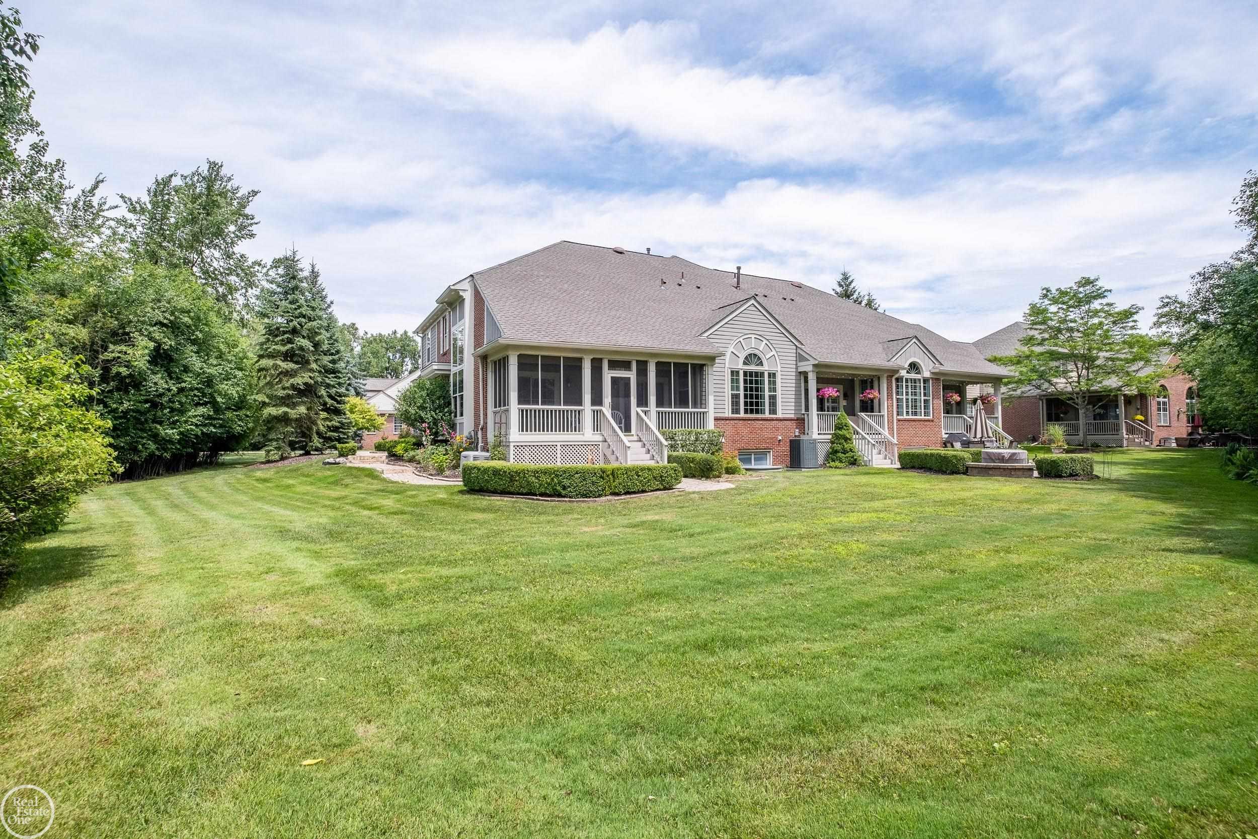 3597 Winding Brk Circle Rochester, MI 48309 - Photo 57 of 63 50147405-8c1882e3-8048-4dba-b526-ea7bcf5b1420.JPG