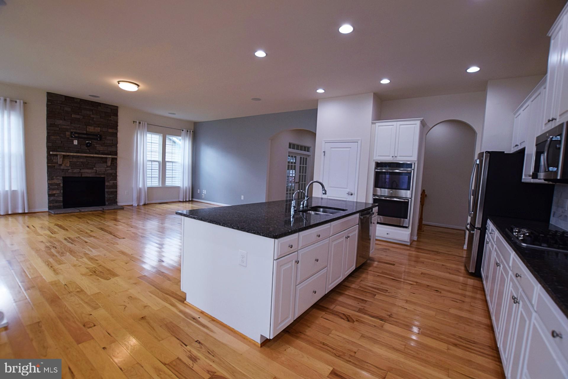 264 Mountain Laurel Boulevard Ranson, WV 25438 - Photo 14 of 38