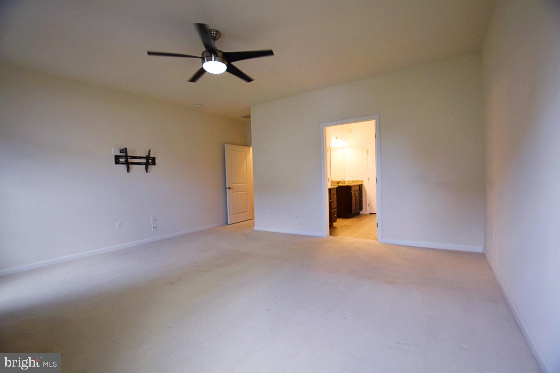 264 Mountain Laurel Boulevard Ranson, WV 25438 - Photo 26 of 38