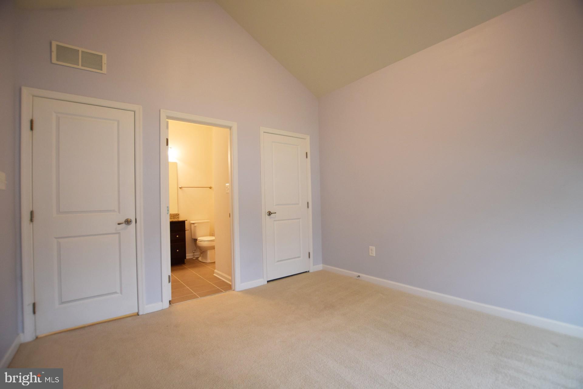 264 Mountain Laurel Boulevard Ranson, WV 25438 - Photo 10 of 38