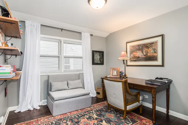 $569,900 | 900 Rowe Avenue, Park Ridge, IL 60068