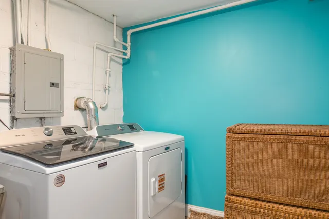 $569,900 | 900 Rowe Avenue, Park Ridge, IL 60068